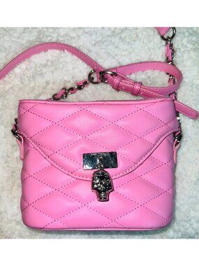 Betsey Johnson Pink Quilted Crossbody Bag w Skull Charm Adj Chain Strap 8x6”